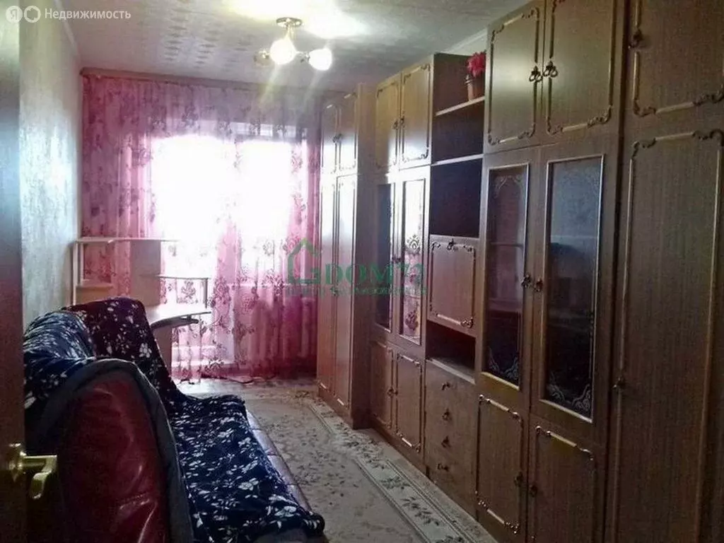 3-комнатная квартира: Тобольск, 6-й микрорайон, 17А (64 м) - Фото 1