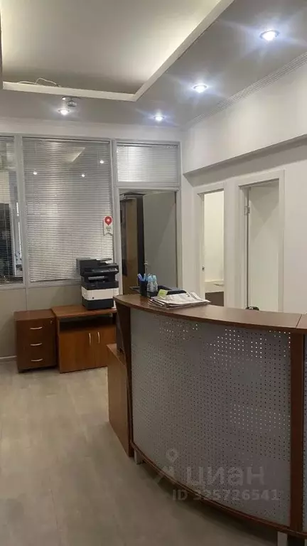 Офис в Москва ул. Петровка, 17С4 (100 м) - Фото 1