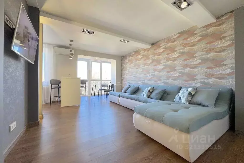 1-к кв. Крым, Феодосия ул. Земская, 18 (46.0 м) - Фото 1