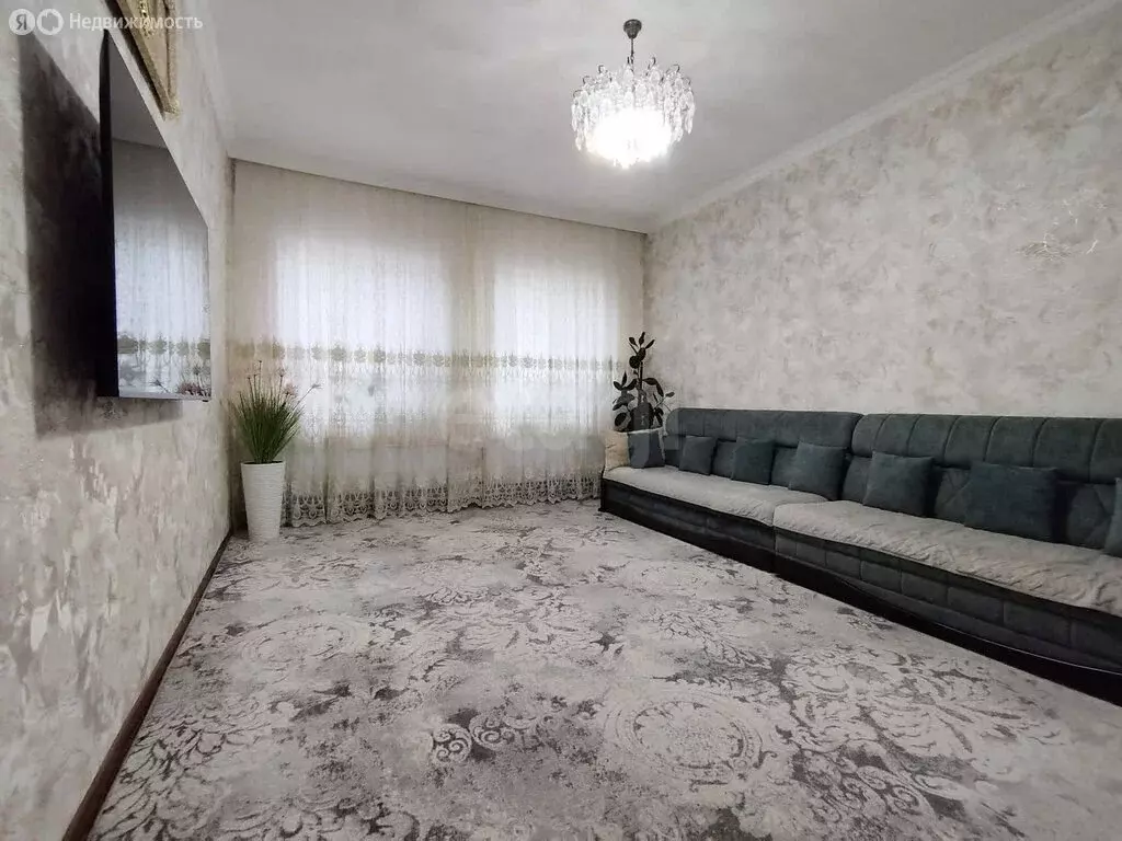 Дом в Прохладный, улица Ломоносова (130 м) - Фото 2