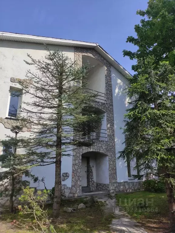 Коттедж в Санкт-Петербург пос. Стрельна, Красносельское ш., 4 (475 м) - Фото 1