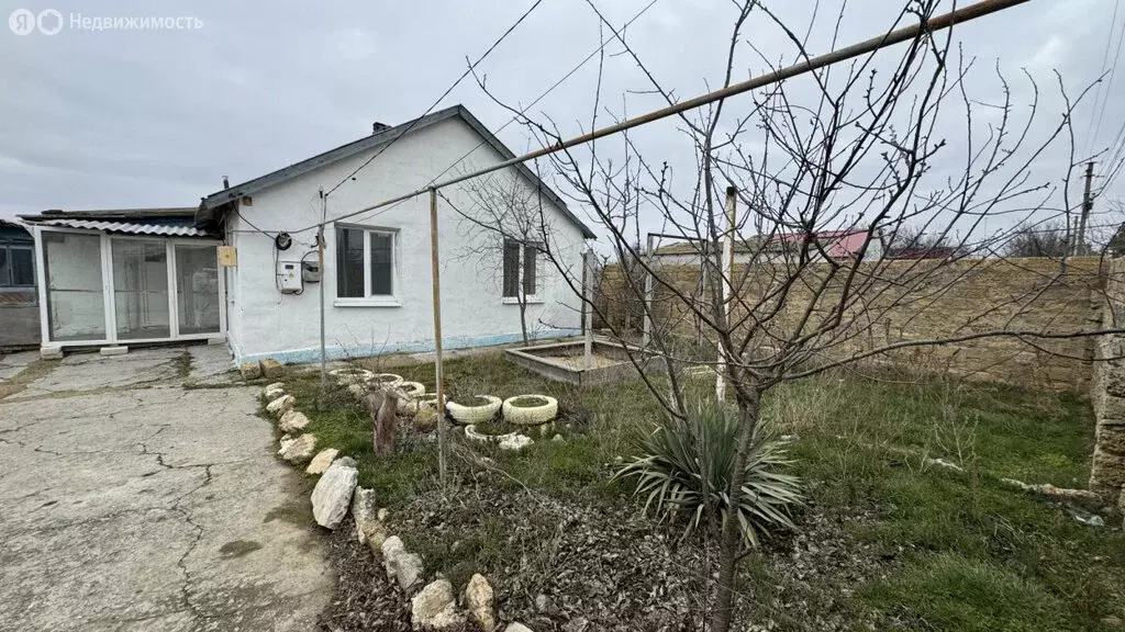 Дом в Сакский район, Суворовское сельское поселение, село Великое, ... - Фото 2