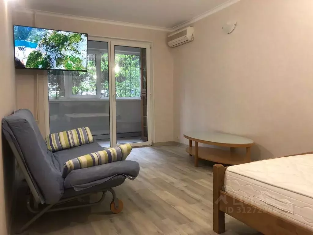 2-к кв. Крым, Алушта ул. Ленина, 30 (53.0 м) - Фото 0