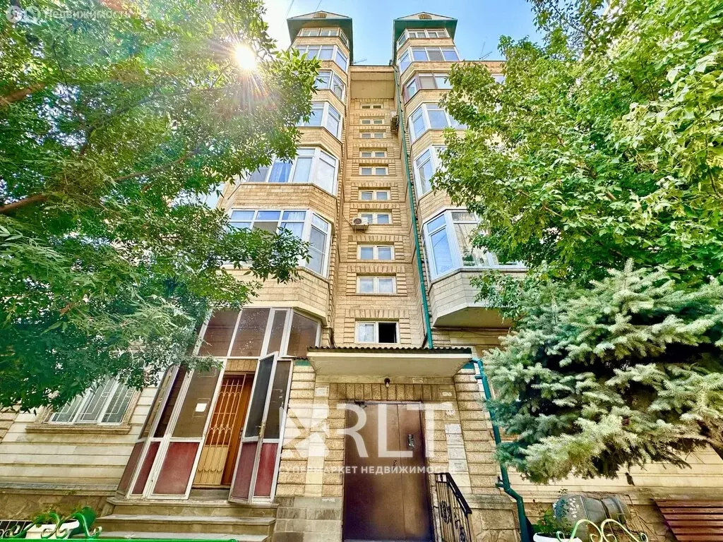 2-комнатная квартира: Махачкала, улица Абубакарова, 110А (79 м) - Фото 1