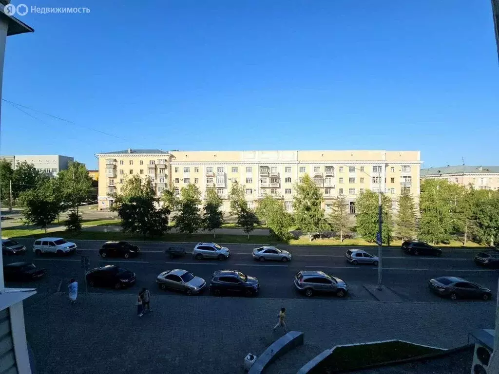 3-комнатная квартира: Барнаул, проспект Ленина, 27А/64А (54 м) - Фото 1