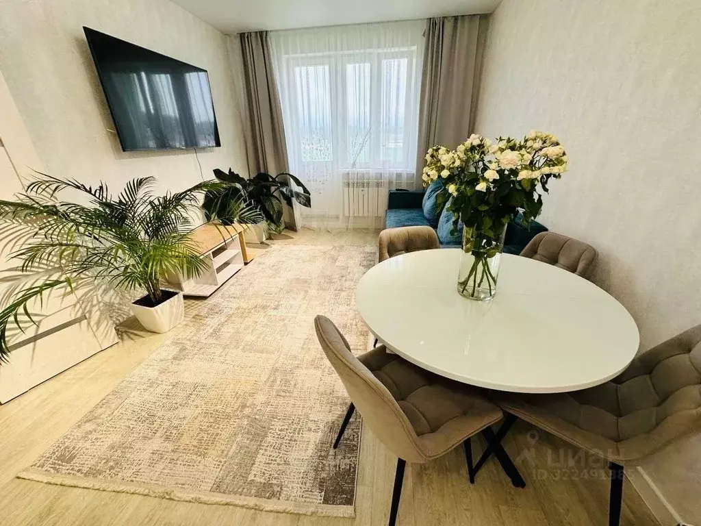 2-к кв. Пермский край, Чайковский ул. Декабристов, 6 (53.7 м) - Фото 1