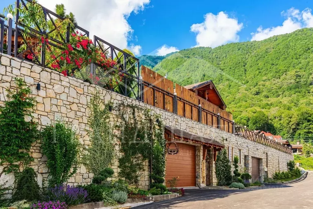 Дом в Краснодарский край, Сочи Красная Поляна пгт, ул. Ачишховская, ... - Фото 1