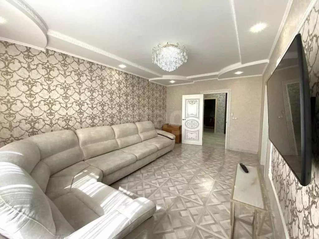 3-к кв. Саратовская область, Саратов Лесная ул., 1 (72.2 м) - Фото 0