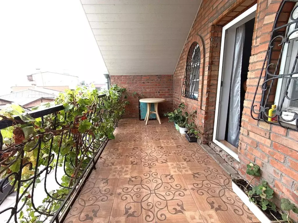 Дом в Ростовская область, Таганрог ул. Адмирала Крюйса, 32 (180 м) - Фото 1