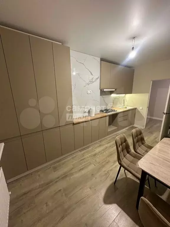 2-к. квартира, 60 м, 5/10 эт. - Фото 0