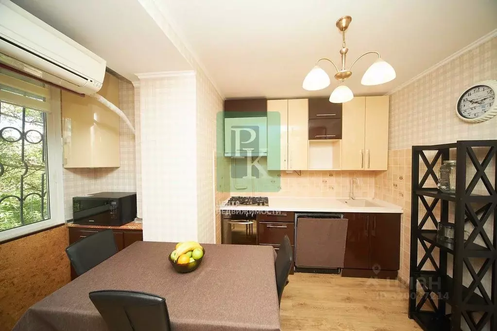 3-к кв. Севастополь ул. Адмирала Юмашева, 17В (72.9 м) - Фото 1