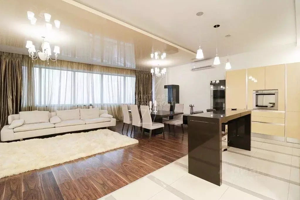 2-к кв. Татарстан, Казань просп. Альберта Камалеева, 1 (100.0 м) - Фото 1