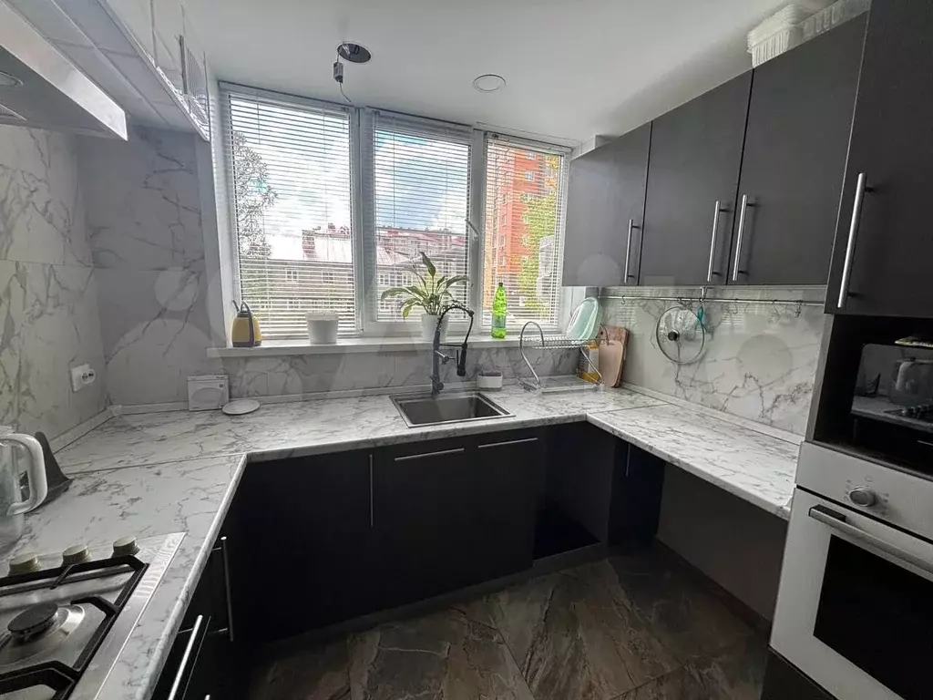 2-к. квартира, 38 м, 1/9 эт. - Фото 0