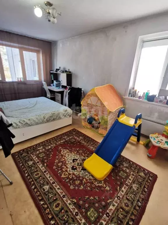 3-к кв. Кемеровская область, Мыски ул. Серафимовича, 6А (61.9 м) - Фото 0