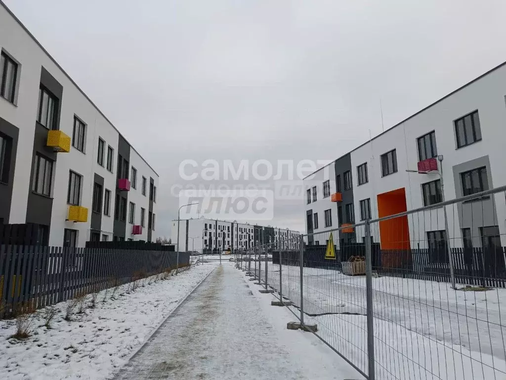 1-к кв. Калужская область, Калуга ул. Белые Росы, 3 (47.5 м) - Фото 2