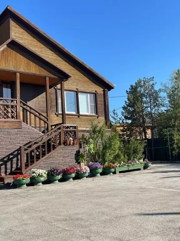Коттедж в Саха (Якутия), Якутск Вилюйский тракт, 3-й км, 31/1 (476 м) - Фото 0