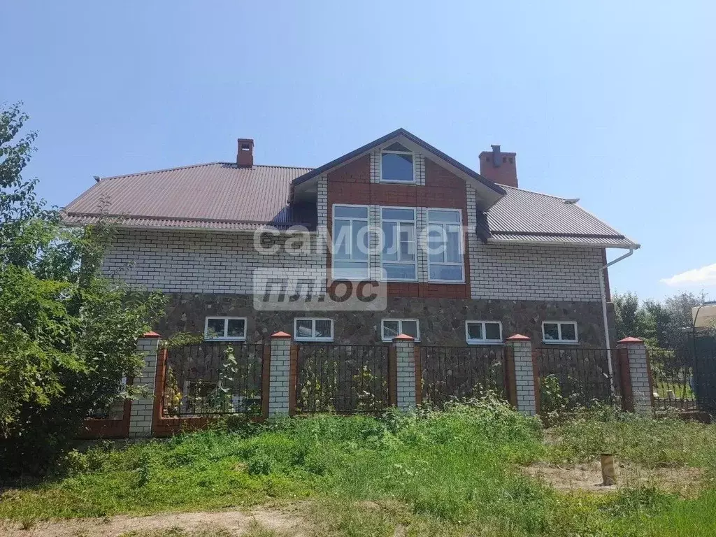 Дом в Краснодарский край, Абинский район, Ахтырское городское ... - Фото 1