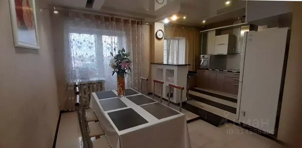 6-к кв. Амурская область, Благовещенск ул. Ленина, 113 (205.7 м) - Фото 2