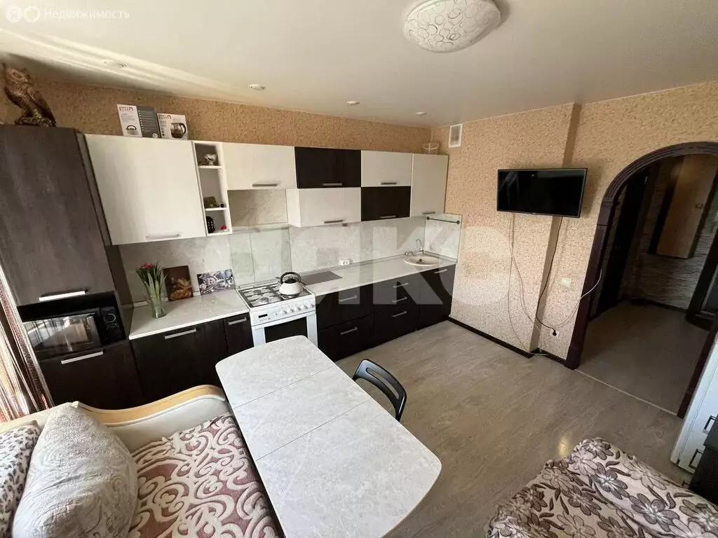 2-комнатная квартира: Нижнекамск, улица Сююмбике, 61 (66.3 м) - Фото 1