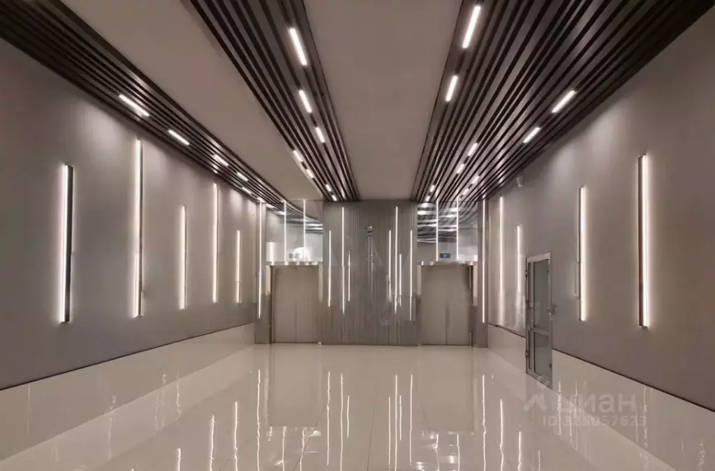 Помещение свободного назначения в Тверская область, Тверь просп. ... - Фото 1