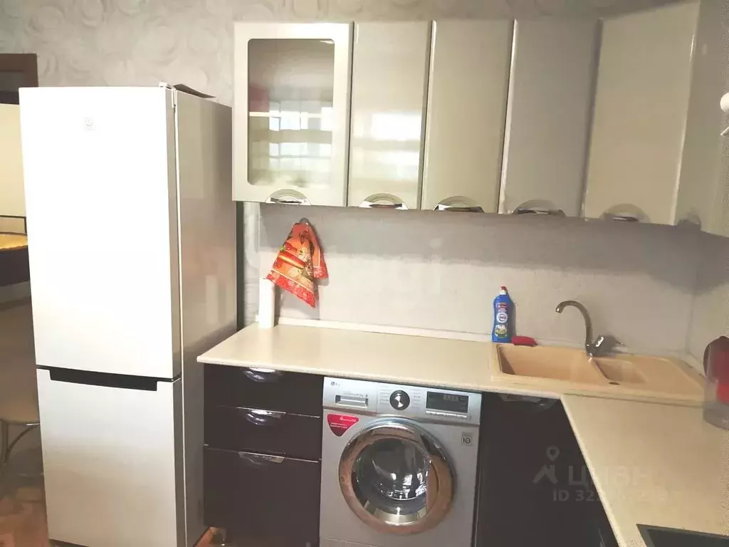 2-к кв. Калужская область, Калуга ул. Маяковского, 68 (68.6 м) - Фото 2