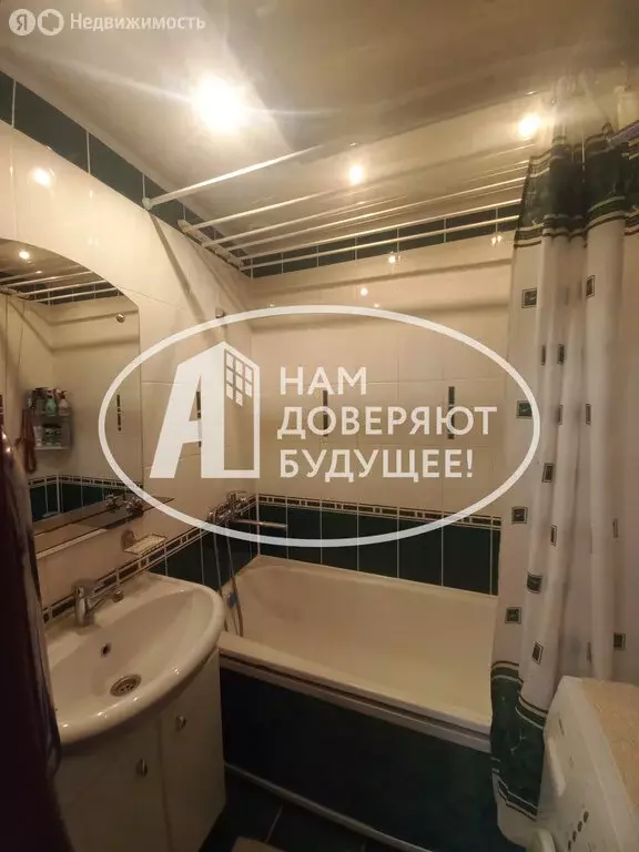 2-комнатная квартира: Чернушка, Коммунистическая улица, 6Б (50 м) - Фото 0