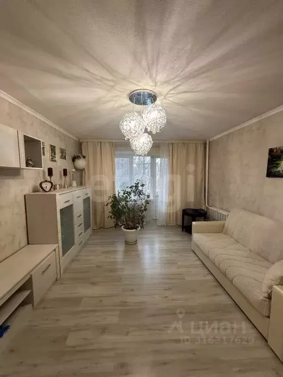1-к кв. Ленинградская область, Кириши ул. Энергетиков, 19 (29.6 м) - Фото 0