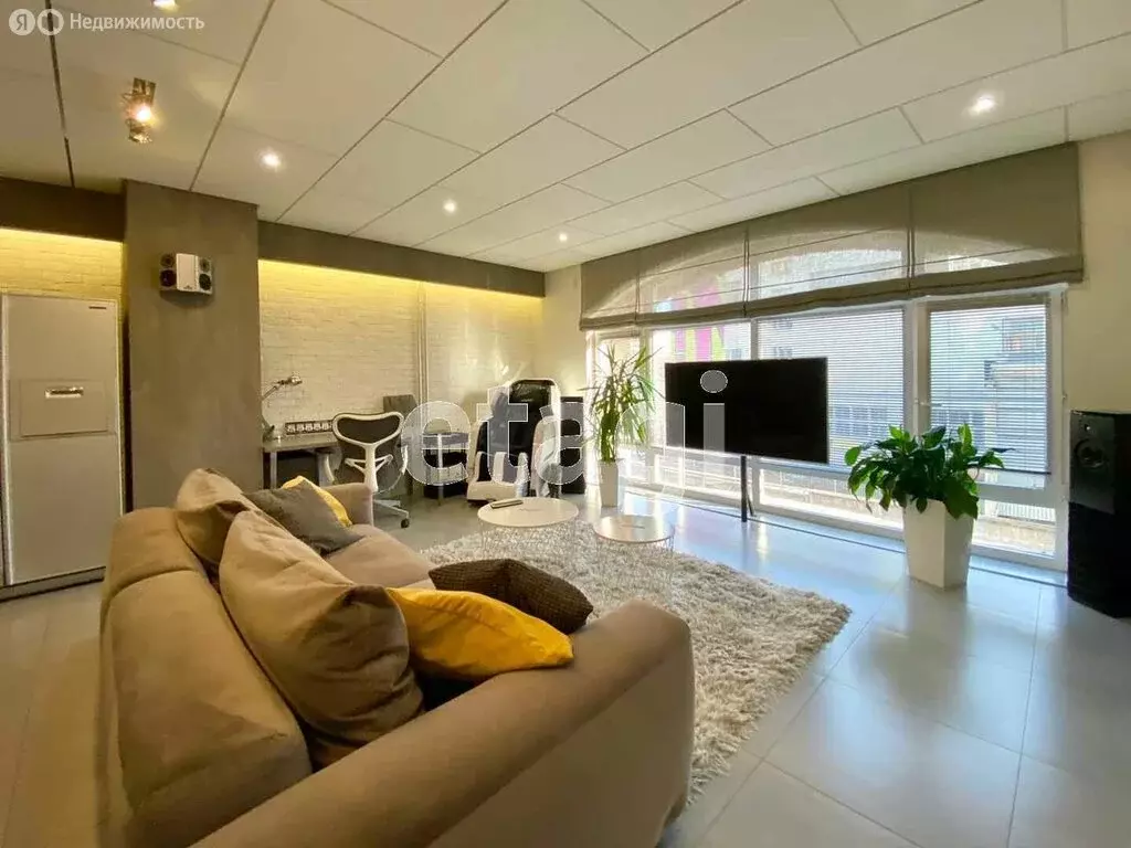 2-комнатная квартира: Тюмень, улица Немцова, 4 (92.3 м) - Фото 1