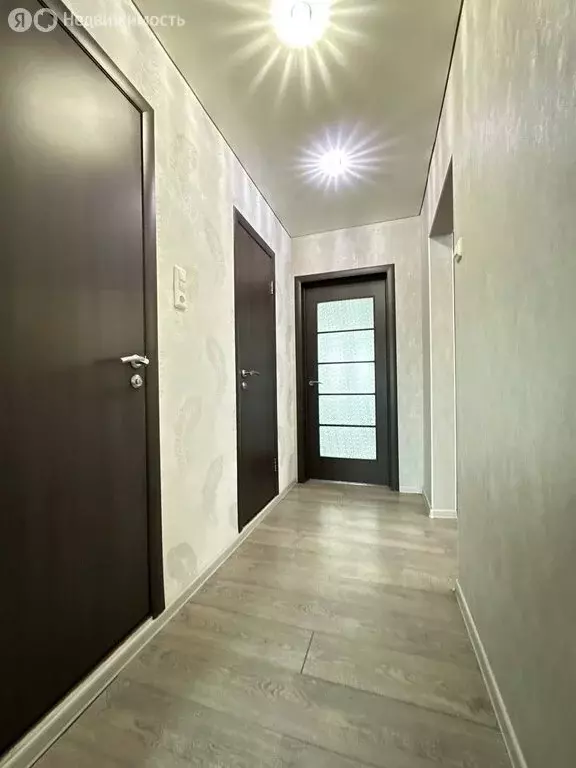 2-комнатная квартира: Челябинск, улица Чичерина, 15Б (56.8 м) - Фото 1