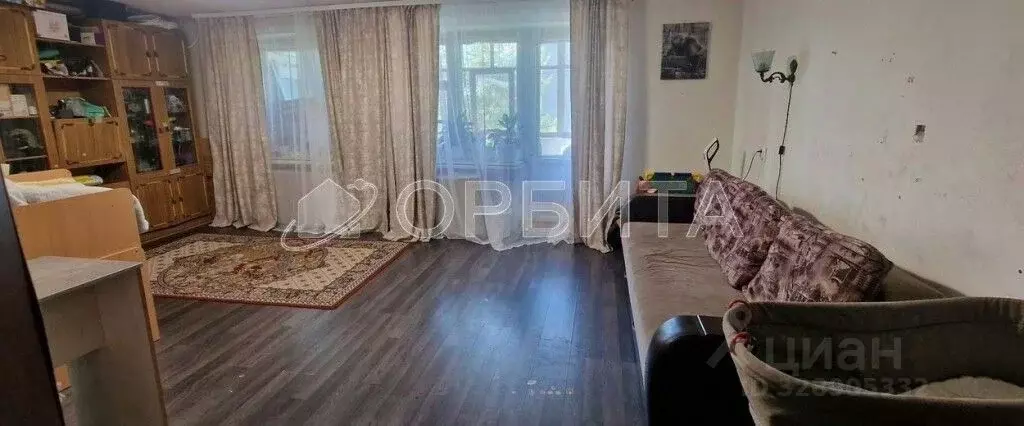 3-к кв. Тюменская область, Тюмень Мельзаводская ул., 8 (79.9 м) - Фото 1
