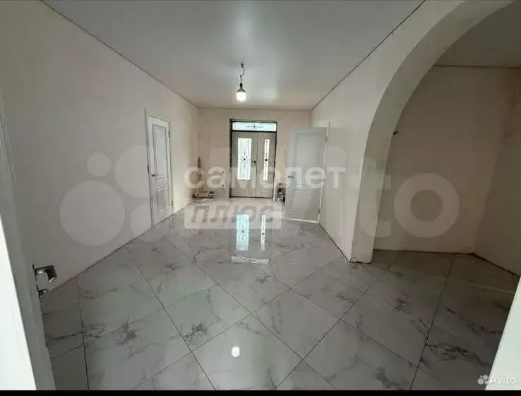 Дом 180 м на участке 6 сот. - Фото 1