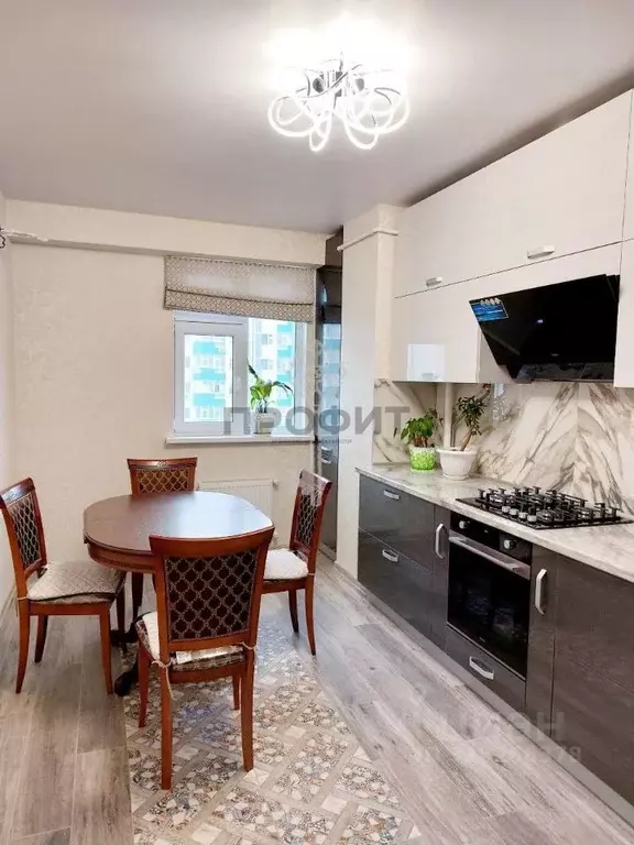 2-к кв. Крым, Алушта ул. 60 лет СССР, 27 (58.8 м) - Фото 1