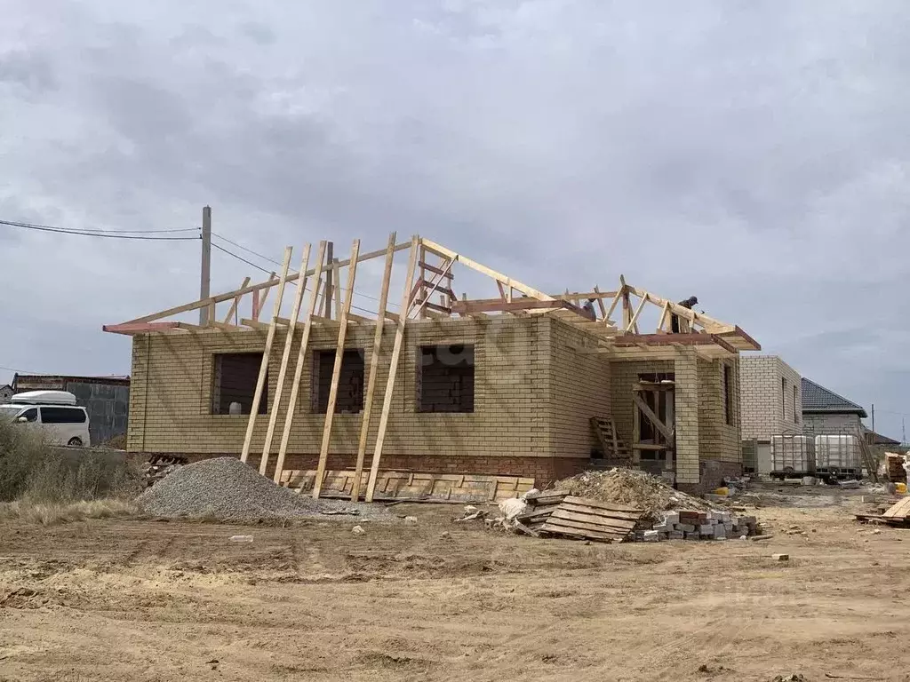 Дом в Калмыкия, Элиста проезд 11-й, 37 (114 м) - Фото 0