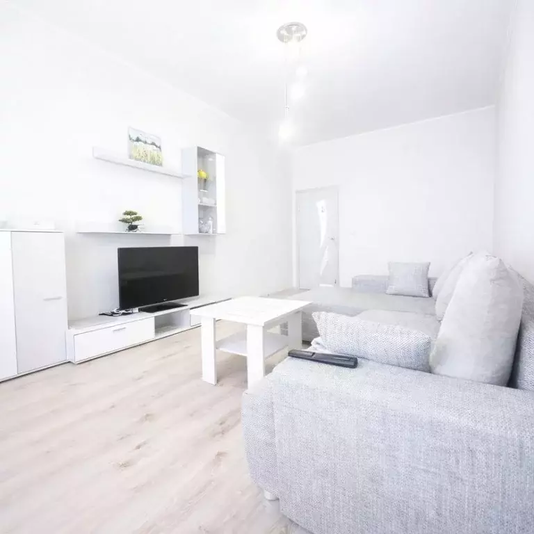 2-к кв. Калининградская область, Пионерский ул. Шаманова, 2 (54.6 м) - Фото 1