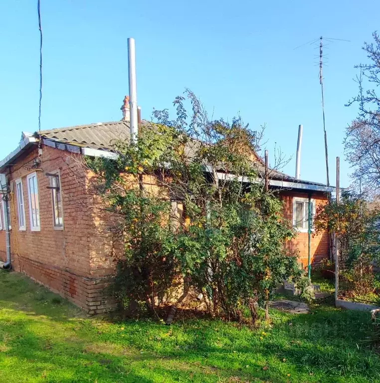 Дом в Краснодарский край, Кропоткин Кавказский район, ул. Гоголя, 17 ... - Фото 1