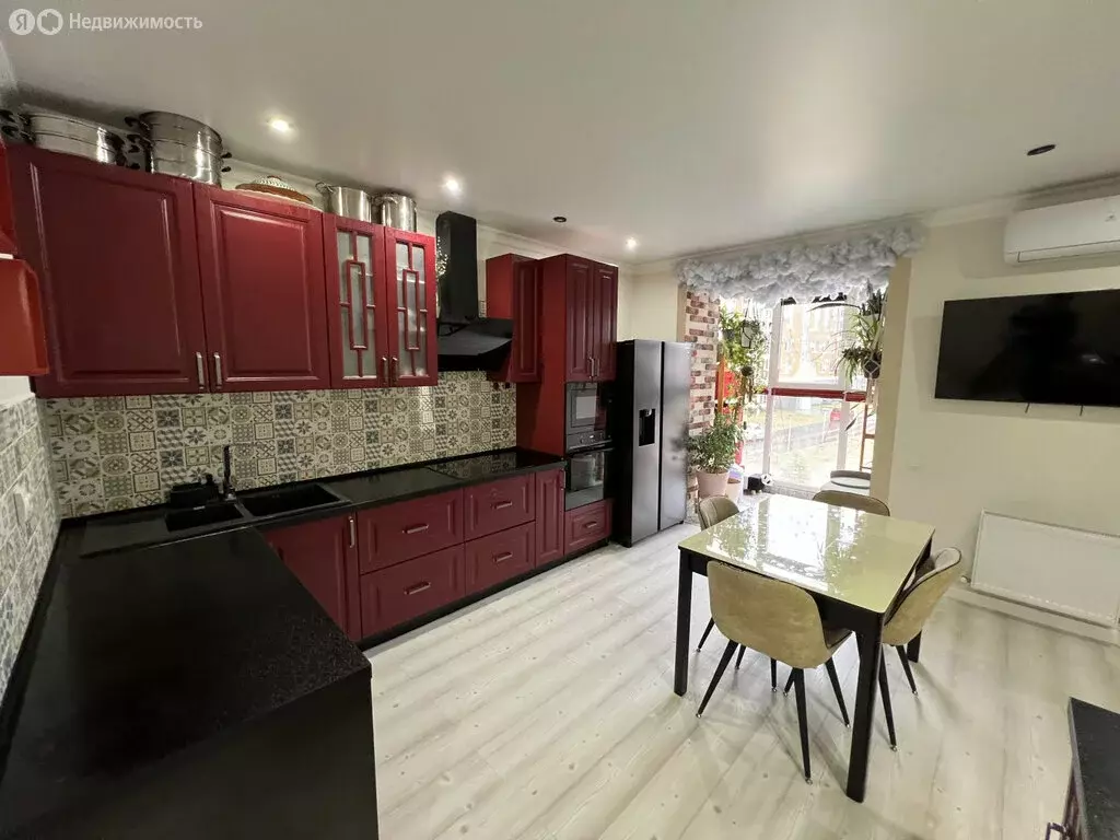 2-комнатная квартира: посёлок Пригородный, Звёздный проспект, 1 (75 м) - Фото 1