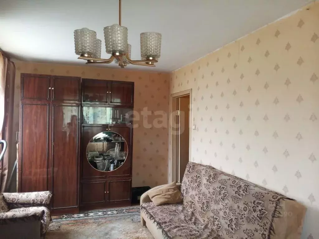 2-к кв. Псковская область, Остров ул. Островских Молодогвардейцев, 2 ... - Фото 1