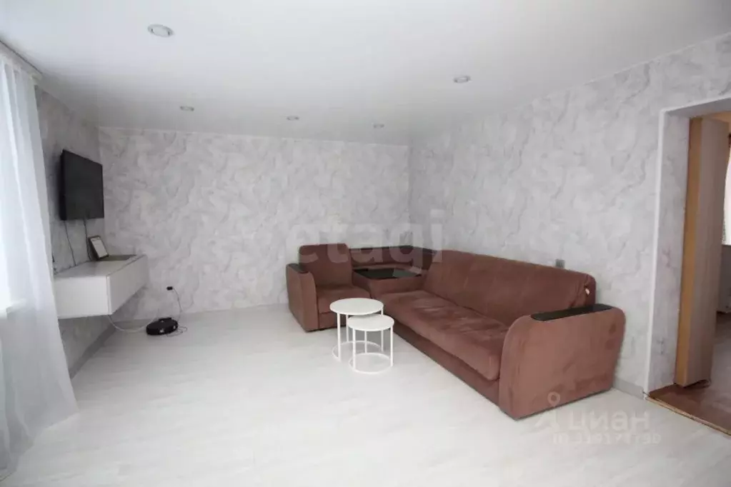 Дом в Вологодская область, Шексна рп, Шексна Южная мкр ул. Ленина, 50 ... - Фото 1