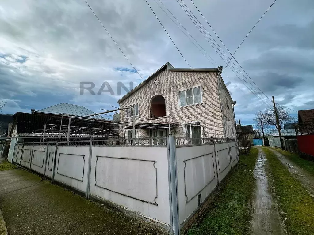 Дом в Адыгея, Майкоп ул. Конституции (280 м) - Фото 1