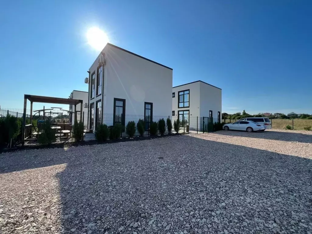 Дом в Крым, Черноморский район, Оленевское с/пос, с. Оленевка ул. ... - Фото 2