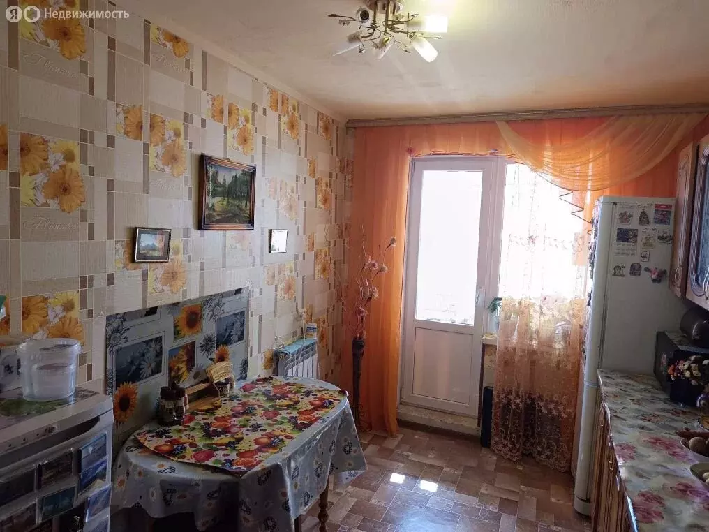 3-комнатная квартира: Ишимбай, бульвар Заки Валиди, 5 (72.5 м) - Фото 2