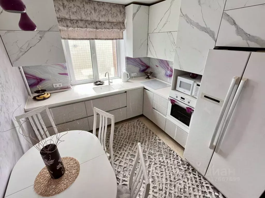 4-к кв. Омская область, Омск ул. Дмитриева, 19 (76.1 м) - Фото 1