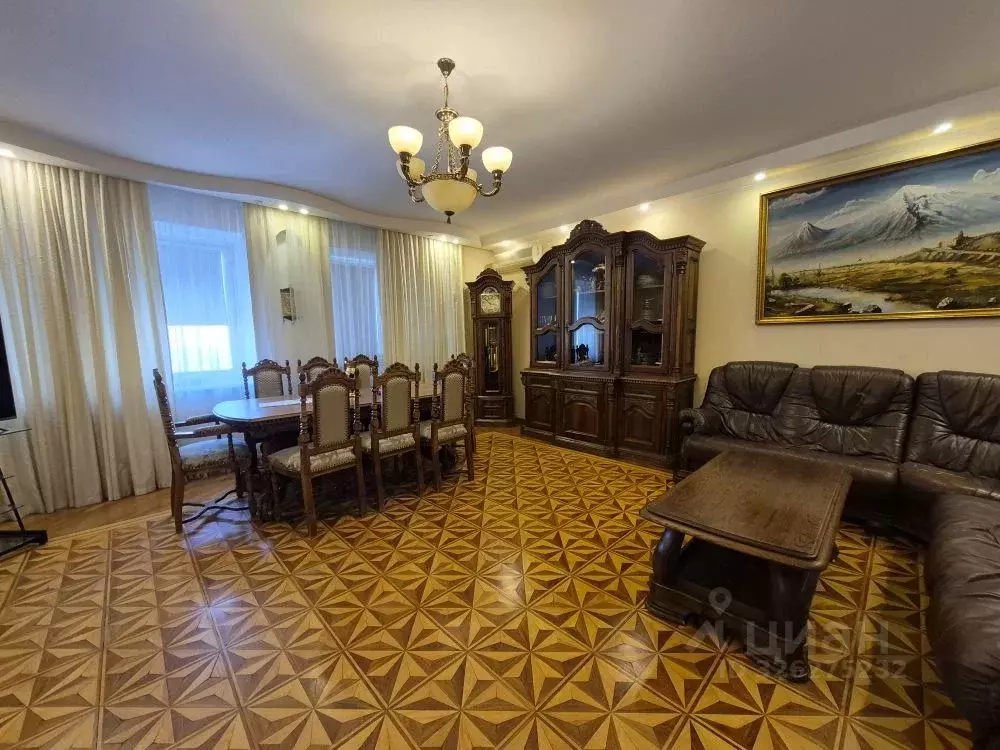 4-к кв. Волгоградская область, Волгоград ул. Огарева, 1 (132.1 м) - Фото 1