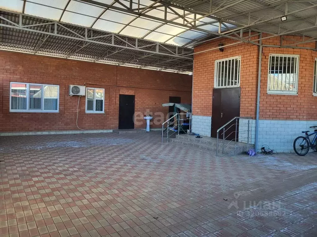 Дом в Адыгея, Майкоп ул. Кольцова (238 м) - Фото 1