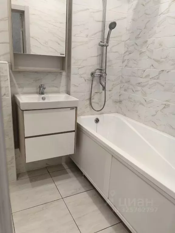 1-к кв. Хакасия, Абакан ул. Генерала Тихонова, 14 (42.0 м) - Фото 1