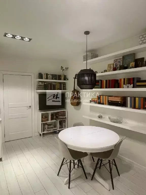 Продается 2-комнатная квартира - Фото 1