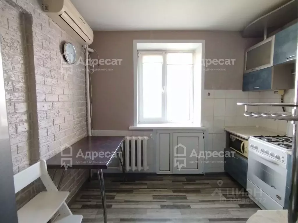 2-к кв. Волгоградская область, Волгоград бул. Энгельса, 19 (47.6 м) - Фото 0
