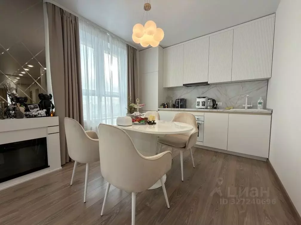 2-к кв. Свердловская область, Екатеринбург ул. Нагорная, 12 (59.2 м) - Фото 2