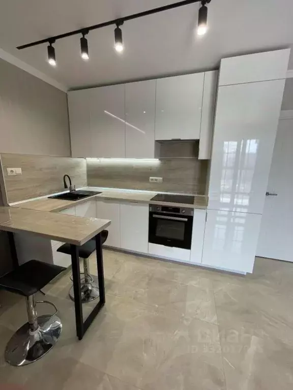1-к кв. Татарстан, Казань ул. Рауиса Гареева, 113 (30.5 м) - Фото 1