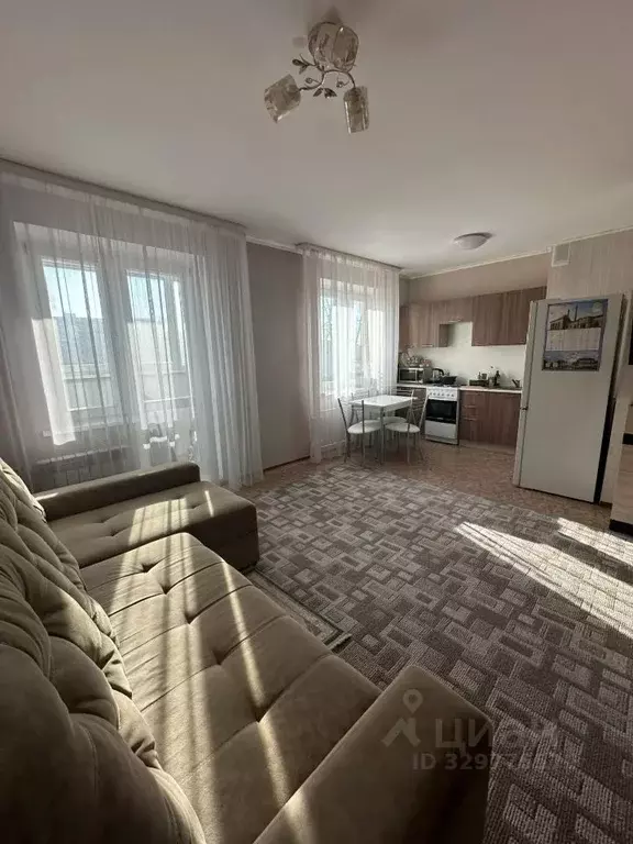 Студия Омская область, Омск Осоавиахимовская ул., 181к1 (33.1 м) - Фото 1